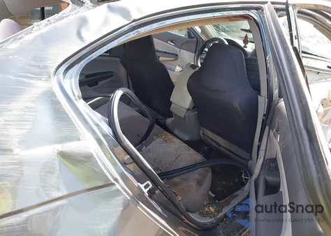 2009 Honda Accord 2.4 Lx from USA, damaged, VIN 1HGCP26379A026254